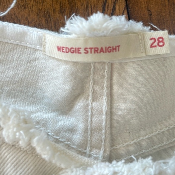 Levis Jeans Wedgie Straight No Waistband beige cream raw hem button fly sz 28 - Picture 7 of 17